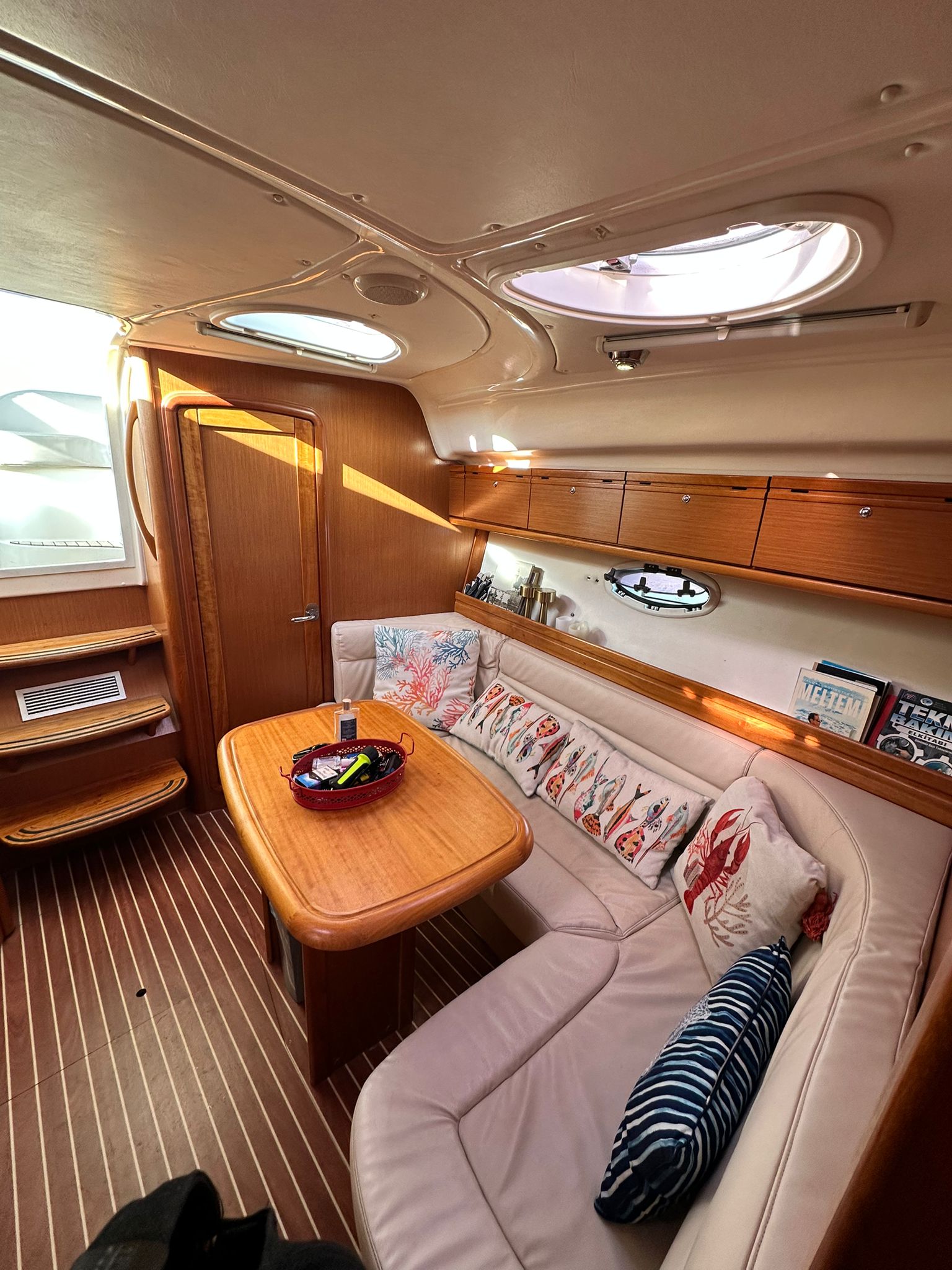 M/Y EST
